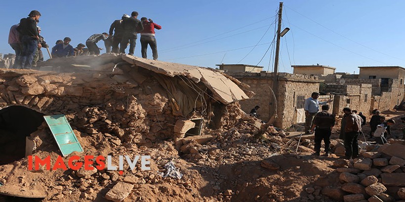 Two airstrikes by what is understood to be Russian warplanes have attacked a vast area of the village of Taqd, in the west countryside of Aleppo during the Friday prayer. The airstrikes have led to the killing of ten children, two women, one man and caused more than 15 injured